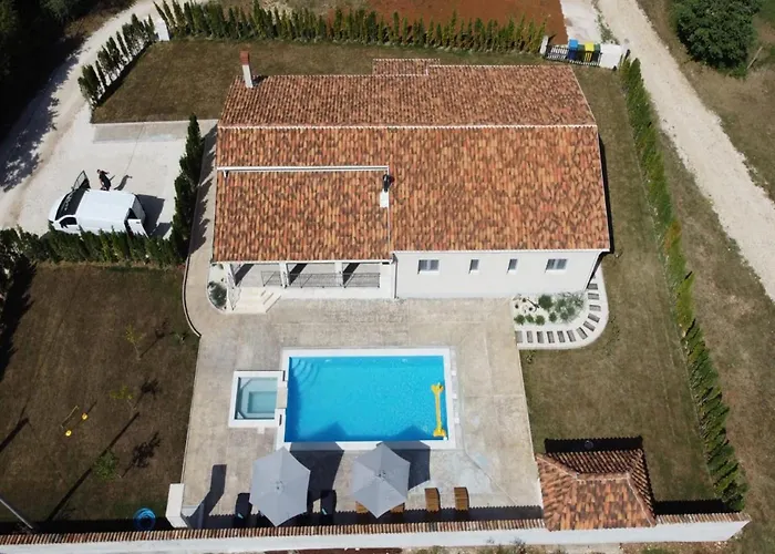 펜션 Diana 포레치