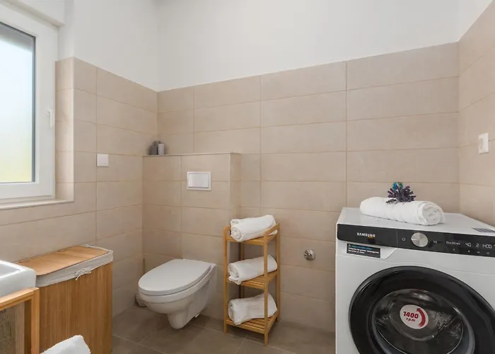 Diana Vikendica Porec